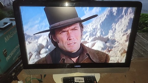 Vizio VX240M 24" 1080p HD LCD Television NEW Remote WHITE - Picture 10 of 18