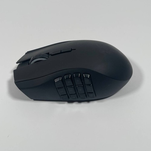 Razer Naga Chroma - Ergonomic RGB MMO Gaming Mouse- 12 Programmable Buttons - Picture 3 of 5