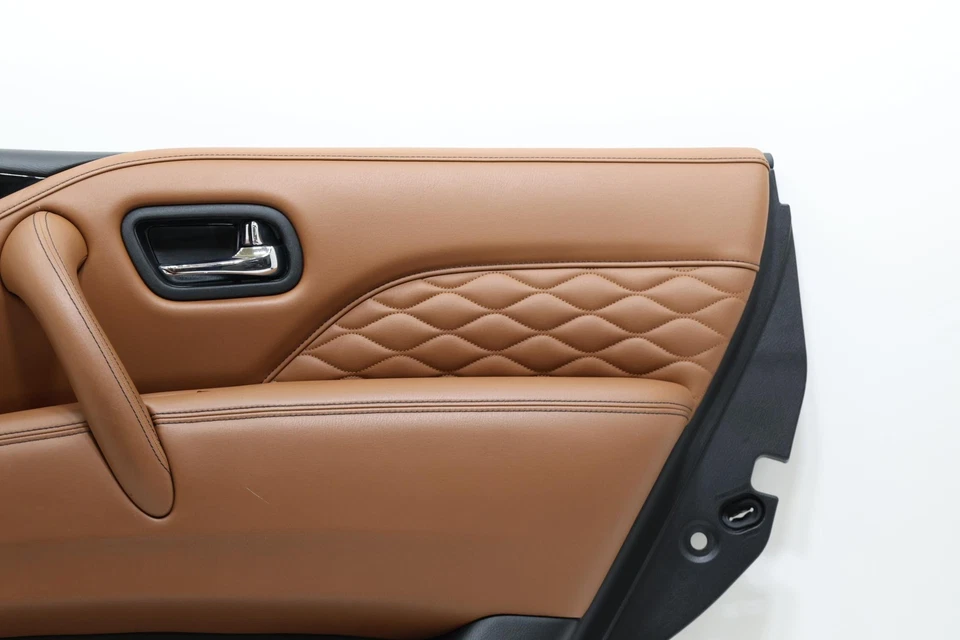 Panel de moldura de puerta trasera Infiniti QX80 2018-2021 RH 829761LA0A 254211V90A Foto 3 de 4