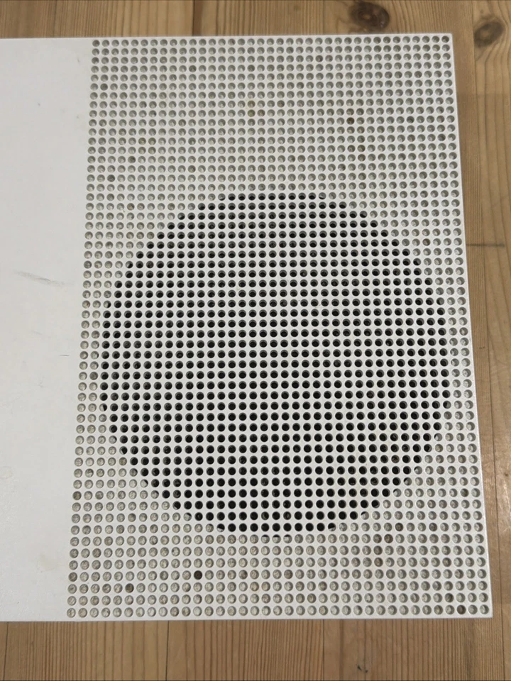 Microsoft Xbox One S, photo 3 of 5