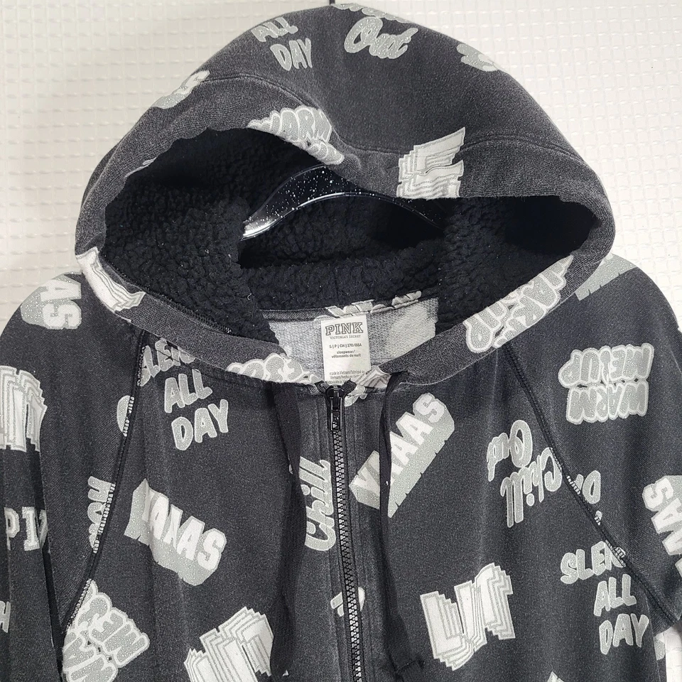 Rosa Victoria Secret Ropa de dormir con capucha de una pieza para mujer Pequeña Negro Gráfico Foto 2 de 4