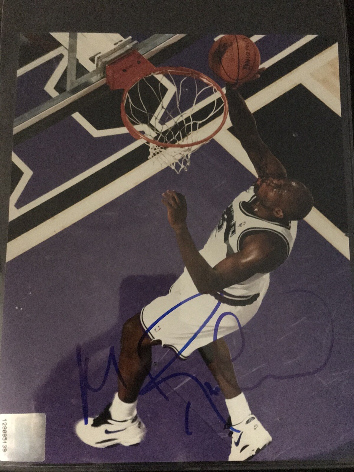 Picture 1 of 1