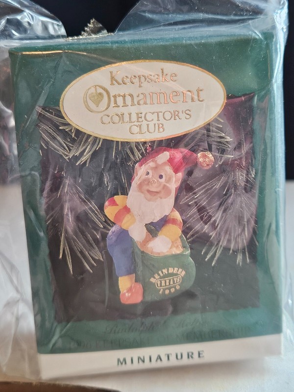 Hallmark Keepsake Ornament 1996 Miniature Rudolph's Helper Collectors Club