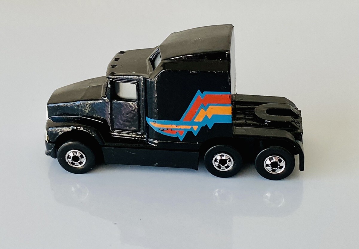 Hot Wheels Blackwall 1989 Kenworth 76 Big Rig Black Semi Truck 3