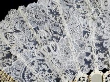 MUSEUM QUALITY 1840 BELGIAN POINT DE GAZE LACE FAN CARVED ROSES HANDLE GOLDFRAME