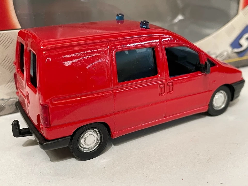 SOLIDO Citroen Jumpy Medecin ref 2171 1:43 modelcar firefighters Diecast - Image 2 of 4