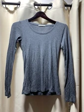 Active Basic gray long sleeves v neck t shirt size Small