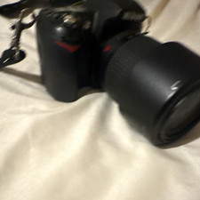 Nikon D90 12.3MP Digital SLR Black w/ Zoom Lens Hood 5.5x IS AF