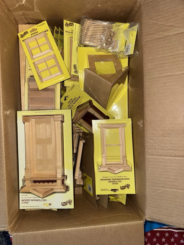 Rare Real Good Toys FO-303, Front Opening Victorian Dollhouse Kit w/components - Image 2 of 4