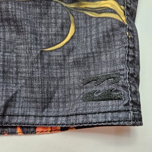 Boys BILLABONG Board Shorts Youth Size 22 Surf Beach Swim - Picture 3 of 15