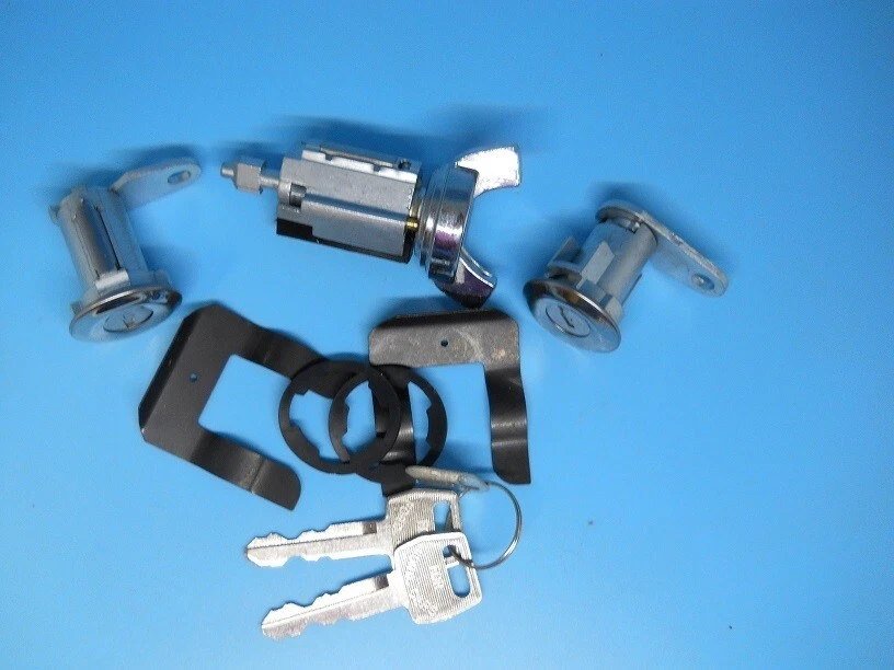 76/79 Ford Mustang Mercury Cougar cilindro de encendido cerraduras de puerta 2 llaves Foto 2 de 3