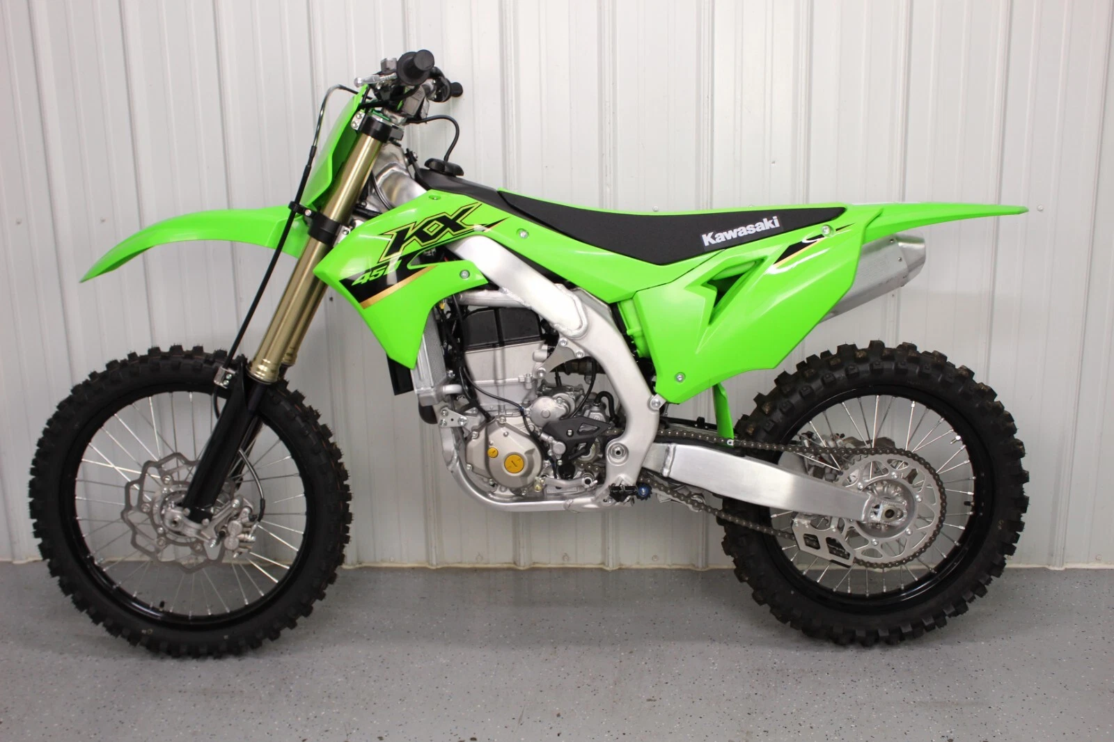 New 2019 - 2023 Kawasaki KX450 OEM Black Front Wheel KX250 2021