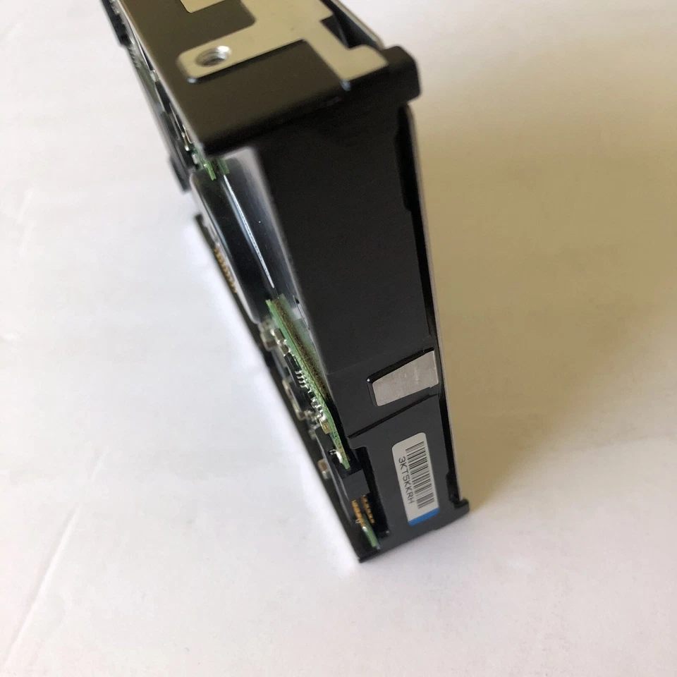 IBM 71P7556 73.4GB 10000RPM Ultra-320 SCSI 68-Pin 3.5" Hard Disk Drive - Image 4 of 4