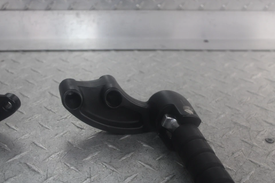 CONJUNTO DE PINOS TRASEIROS 2017 INDIAN SCOUT SIXTY  - Imagem 3 de 4