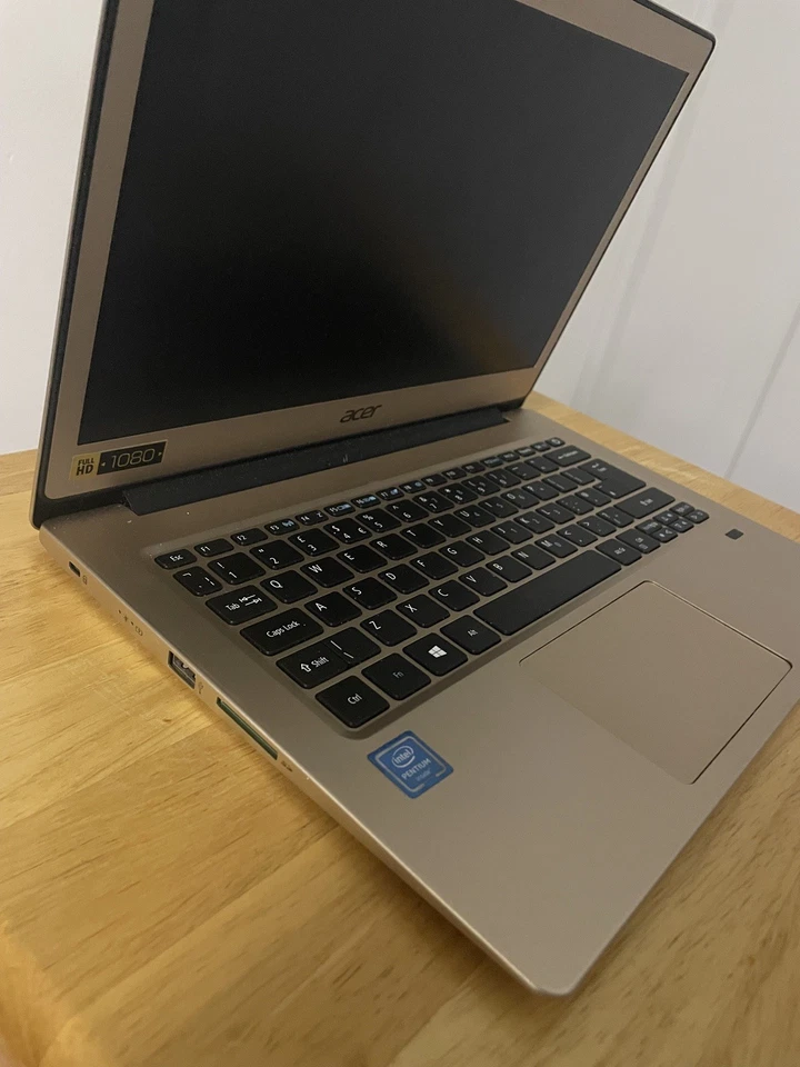 Vorbesitzer ACER Swift 1 13" Laptop - Intel® Pentium™, 64GB 4 RAM, Roségold - Bild 3 von 4