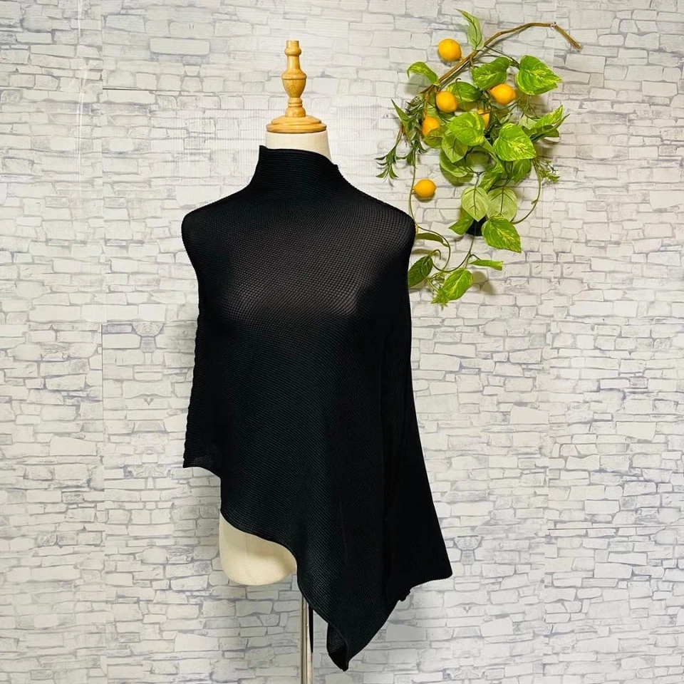 Pleats Please Issey Miyake Asymmetrical Poncho, Black, Women's, Free Size - Image 2 of 4