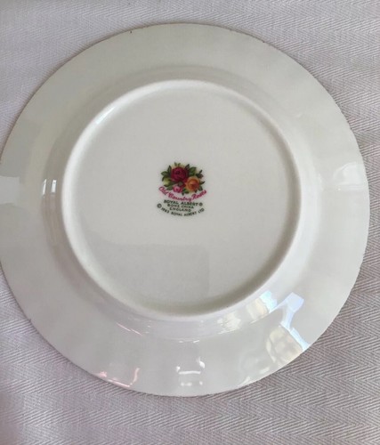 ROYAL ALBERT OLD COUNTRY ROSES BREAD BUTTER PLATE BONE CHINA England 6.25” - Picture 3 of 4