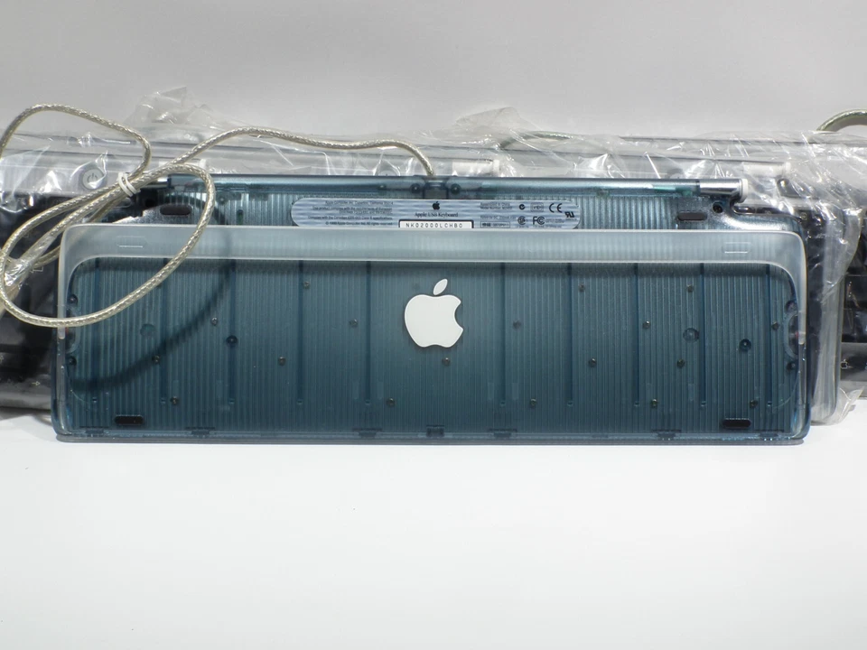 NEW Vintage Apple M2452 iMac G3 Wired Keyboard - Graphite Clavier Québécois - Image 3 of 4