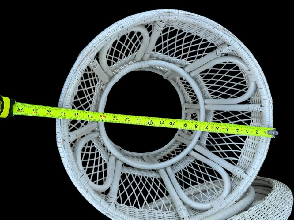 White Round Wicker Side /Coffee /End Table Nightstand Removable Tray Top Storage - Image 3 of 4