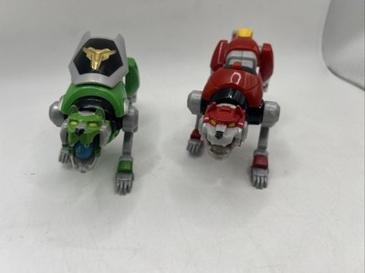 Two 2017 Voltron Legendary Defender Lion toys Green and Red