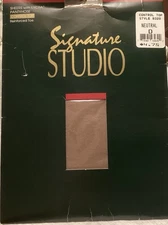 Signature Studio Control Top Pantyhose Neutral  Size D