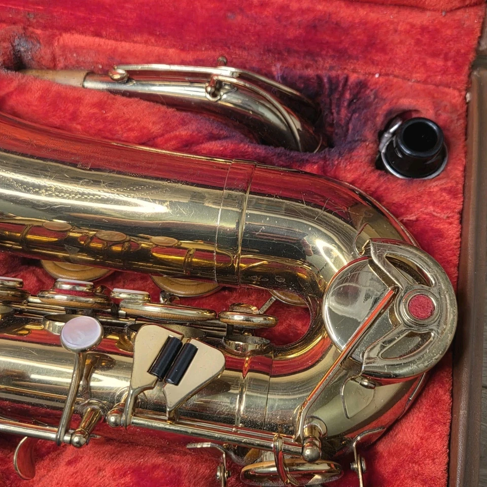 Saxofón Alto Leblanc Vintage Modelo 35 Dorado con Estuche y Accesorios Foto 4 de 4