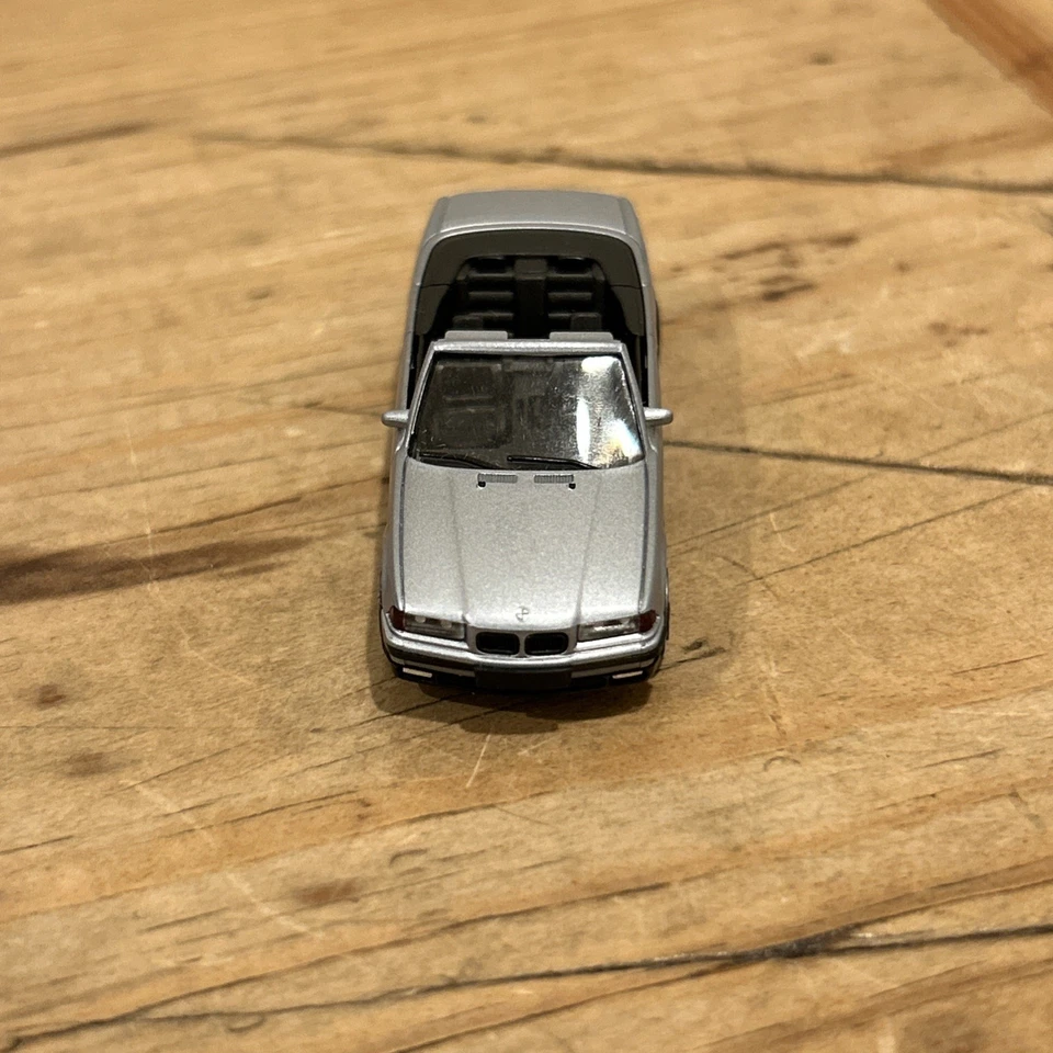 Coche miniatura vintage Herpa BMW Serie 3 descapotable 1:87 plateado Foto 2 de 4