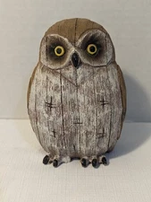 Wilcor. Wood-look Polystone, Plump Owl Figure.