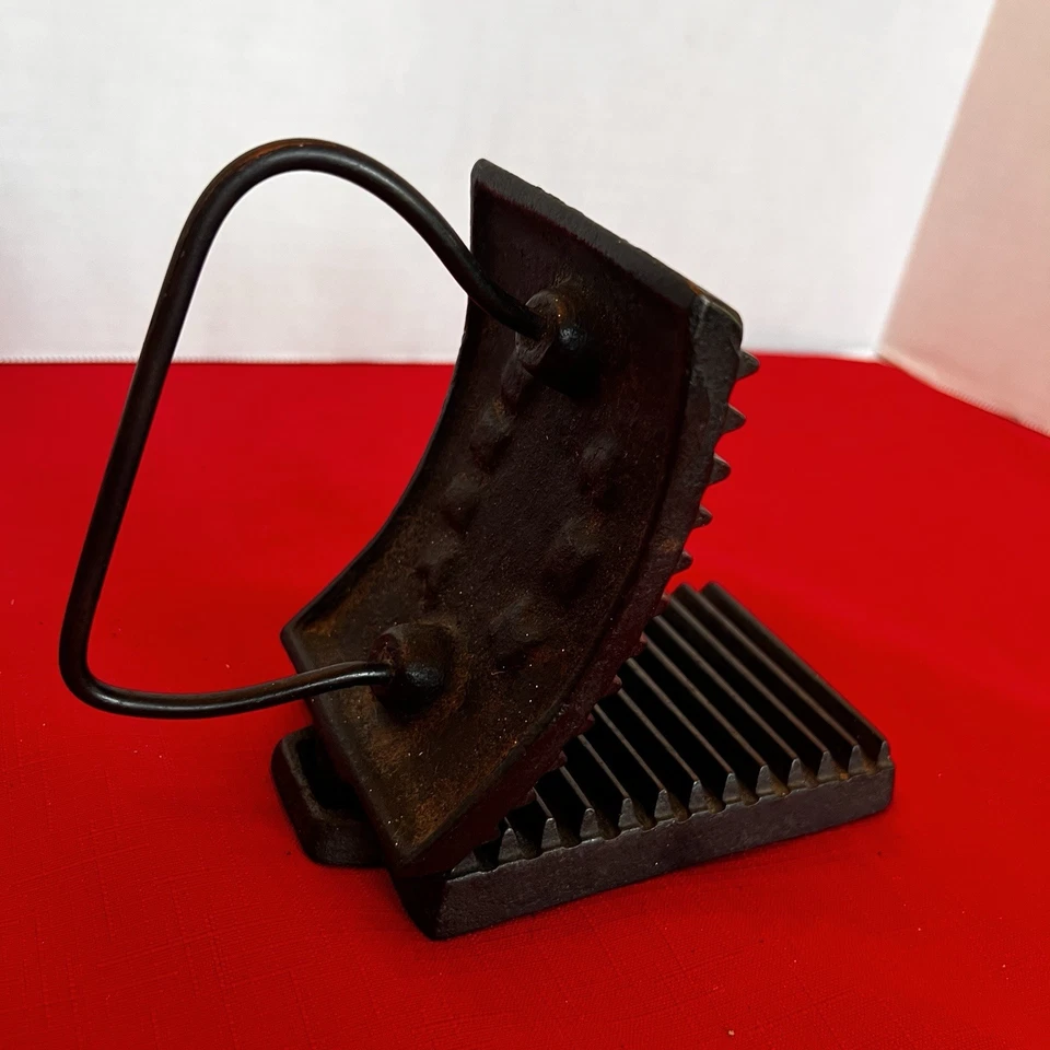 Antiguo THE BEST Hierro Fundido Tela Volantes Hierro Foto 3 de 4