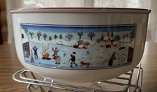 Villeroy & Boch Naïf Christmas 7.75" Serving Vegetable Bowl Porcelain Winter