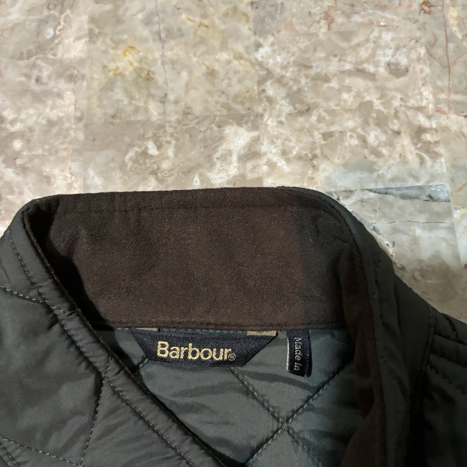Chaleco Chaleco Barbour Lowerdale Para Hombres Medio Verde Acolchado Puffer Bolsillos con Cremallera a Presión Foto 2 de 4