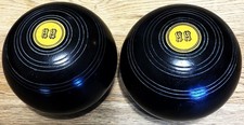 2 VINTAGE HENSELITE CHAMPIONSHIP SUPER-GRIP SIZE 5 BLACK LAWN BOWLS