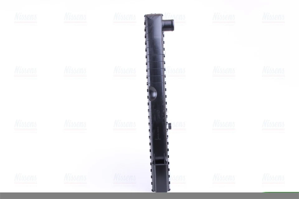 Radiador refrigerante Nissens 65530A para VOLVO SERIE 900 (1991) 960 2.9 etc. Foto 4 de 4