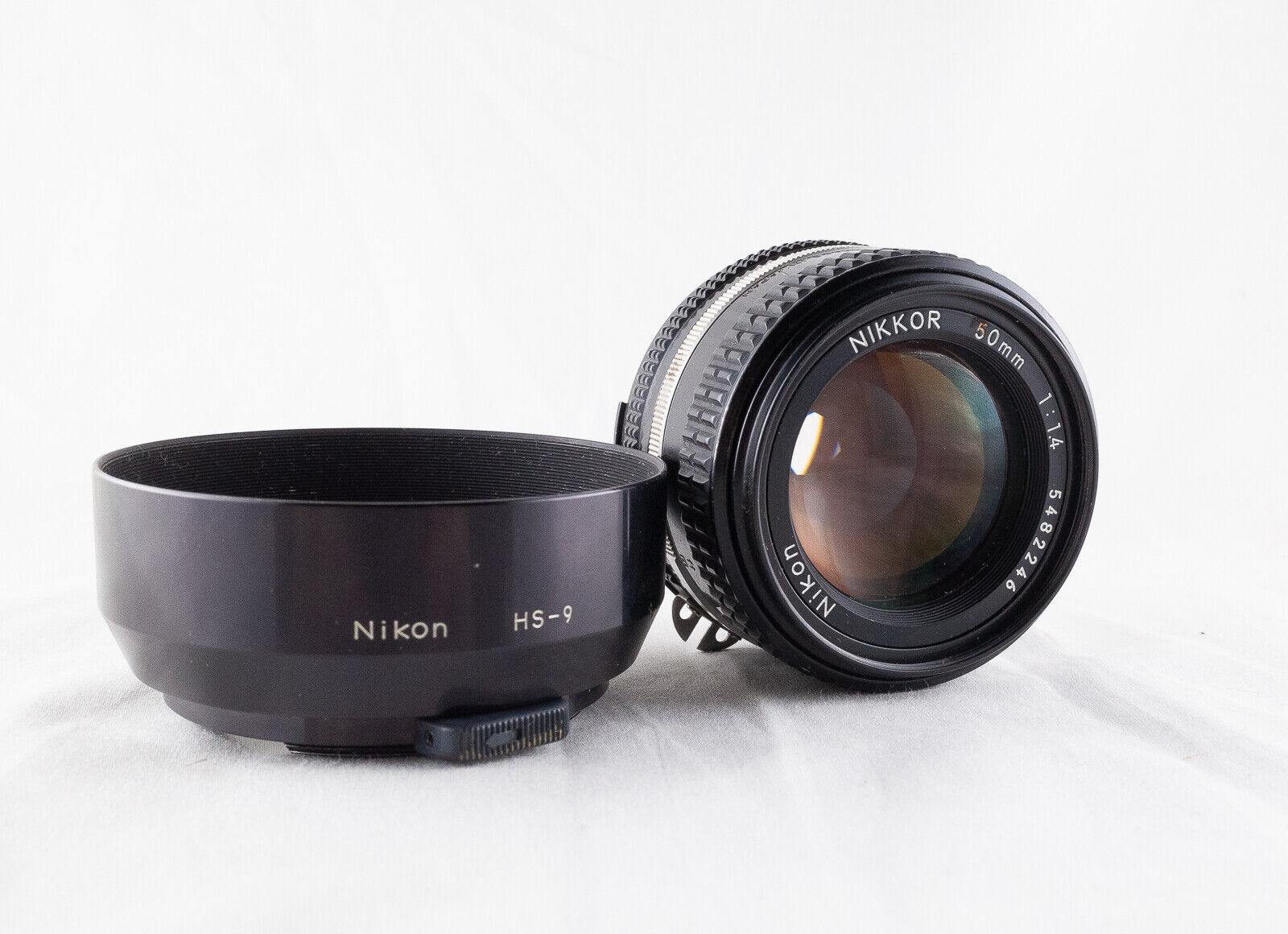 Nikon Nikkor Ai-S 50mm f/1.4 Lens + HS-9 Hood