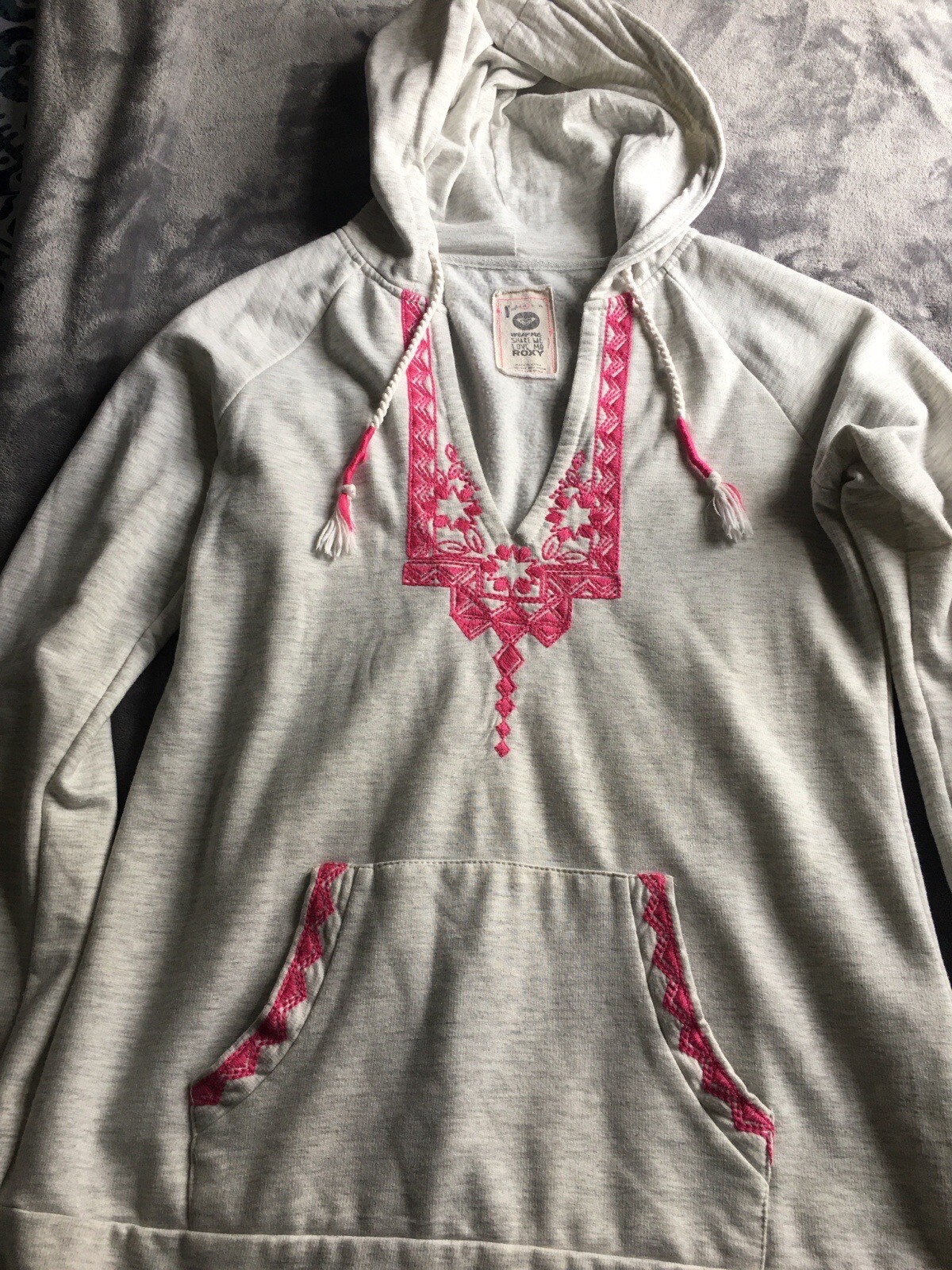 Roxy Junior’s Light Gray Pouch Pocket Pullover Ho… - image 2