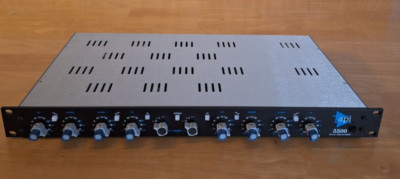 API 5500 Stereo / Dual Mono Analog EQ, Mint Condition with $700 in extras