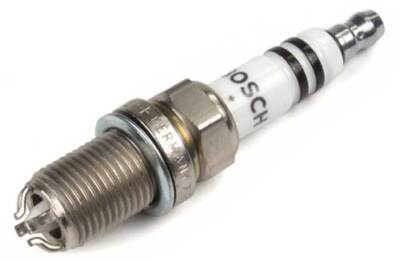 Spark Plug Bosch 4417 Platinum+4 For Acura Volvo VW Toyota Nissan BMW Kia Honda
