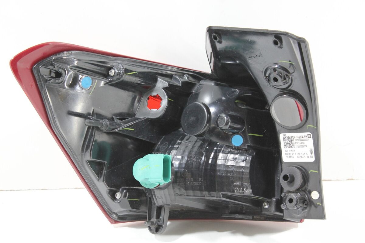 2018 - 2019 OEM Chevrolet Equinox Left Tail Light Driver 2018 - 2019 OEM Chevrolet Equinox Left Tail Light Driver
