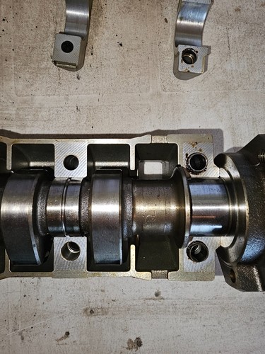 BMW m52b28 e39 e36 Intake Camshaft with Tray - Picture 6 of 12
