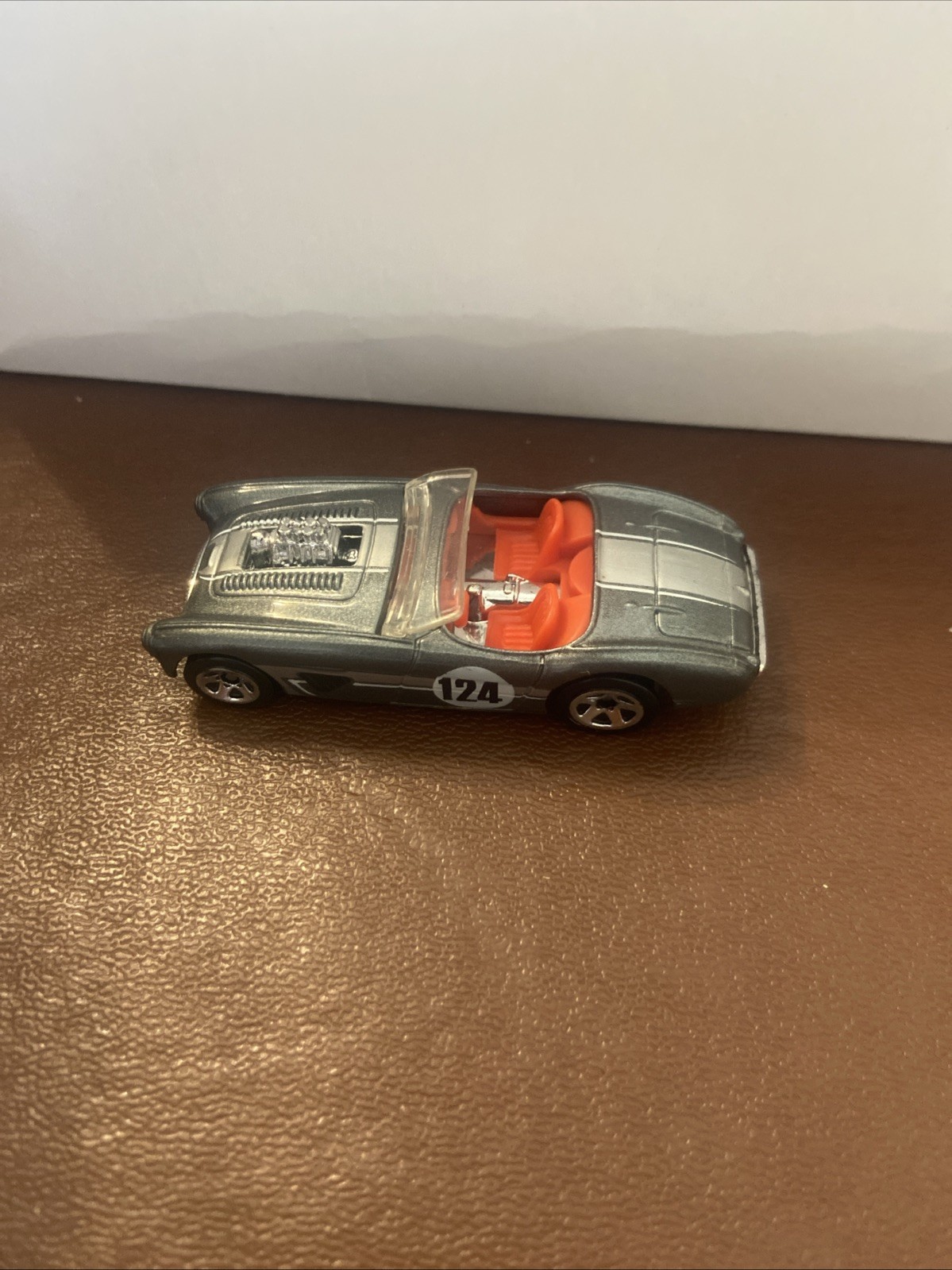 Picture 2 of 6