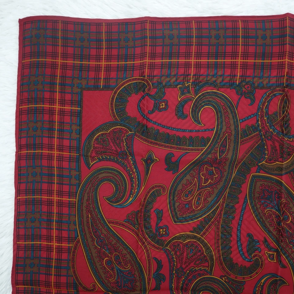 Шарфы шелковые Pierre Balmain пейсли красные клетчатые 34 дюйма x 35 дюймов P792 - Изображение 2 из 4