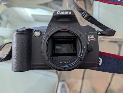 Canon EOS Rebel G QD Camera with two diffrent detachable lenses and case