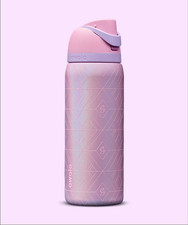 Owala Wicked FreeSip Insulated Stainless Steel Water Bottle 32 oz, Glinda Pink 