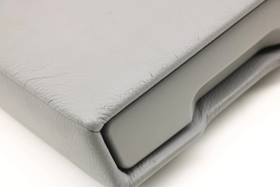 BMW 335I XDRIVE 2009 - asiento trasero reposabrazos central / soporte para taza 7152300 Foto 3 de 4