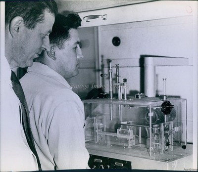 1954 Denver Colorado Kuzniar Dewitt Latham Laboratory Experiment 8X8 Photo