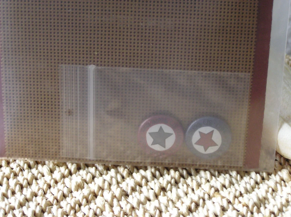 Bent Creek Cross Stitch "Clip Art: House of Liberty" PAPER & PINBACK BUTTONS NEW - Image 4 of 4