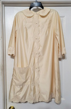 Vintage Womens Ivory Lace Accent Size Medium Nightgown Night Shirt Dress
