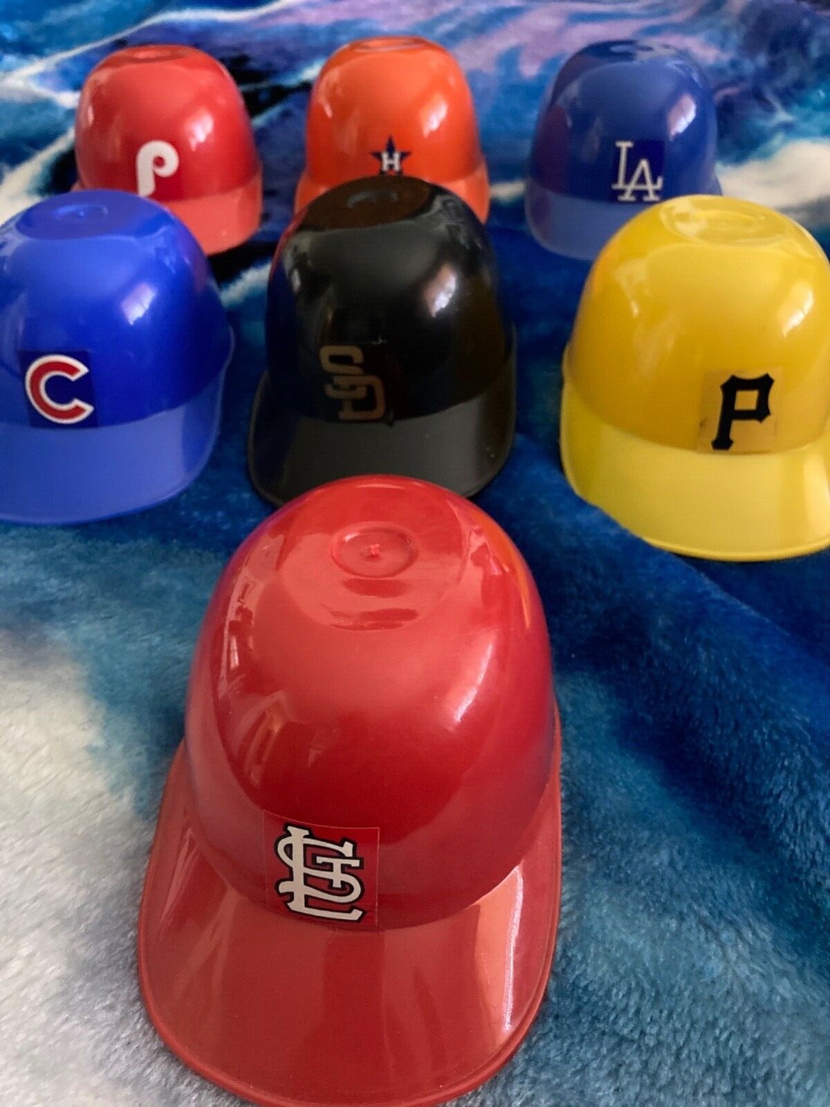 collect-vintage-1970-s-carvel-mlb-mini-major-league-baseball-helmets