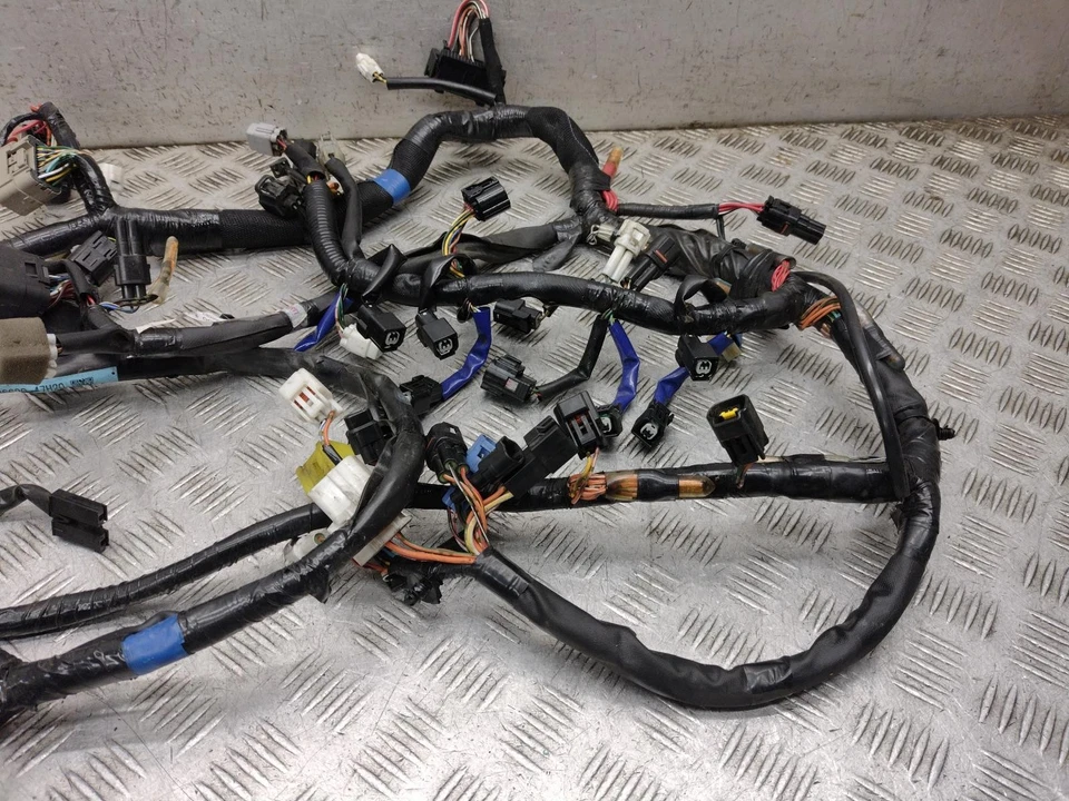 Arnés de cableado ABS Suzuki GSXR 1000 L5 XR GSXR 1000 AL5 2015 Foto 3 de 4