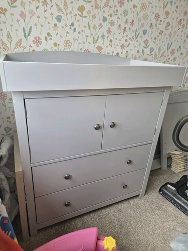 Aldi Mamia Grey Cotbed and Matching Changing Table - Picture 7 of 7